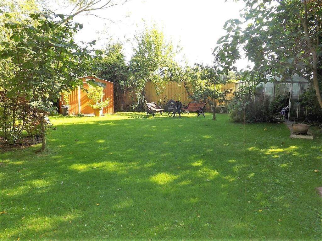 4 bedroom detached house for sale in Westmead Avenue, Wisbech, PE13