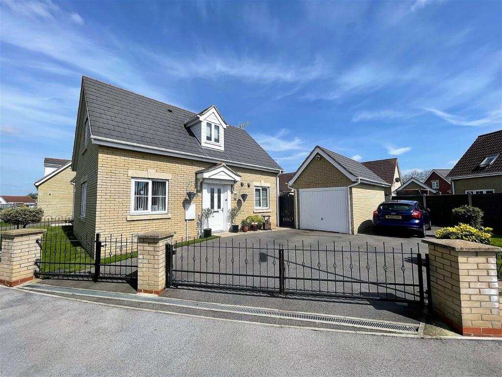 2 bedroom chalet for sale in Ellerby Drive, Wisbech, PE14