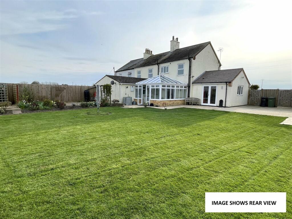 4 bedroom semidetached house for sale in Middle Drove, Marshland St
