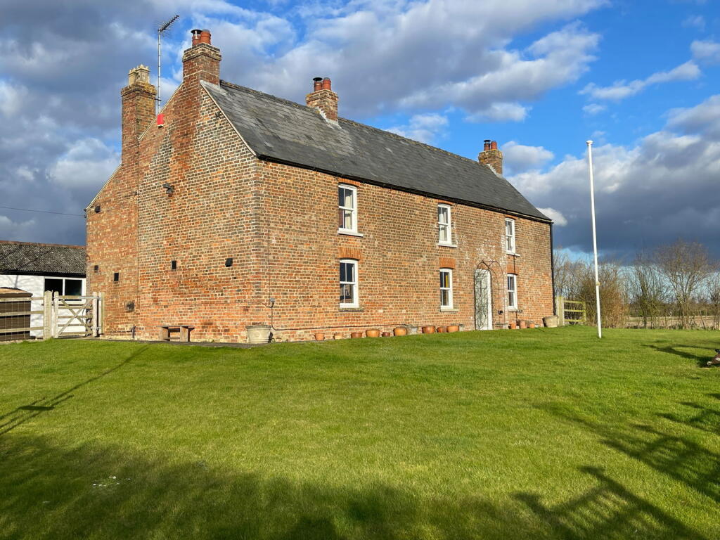 Main image of property: Broadgate, Sutton St Edmund, Spalding