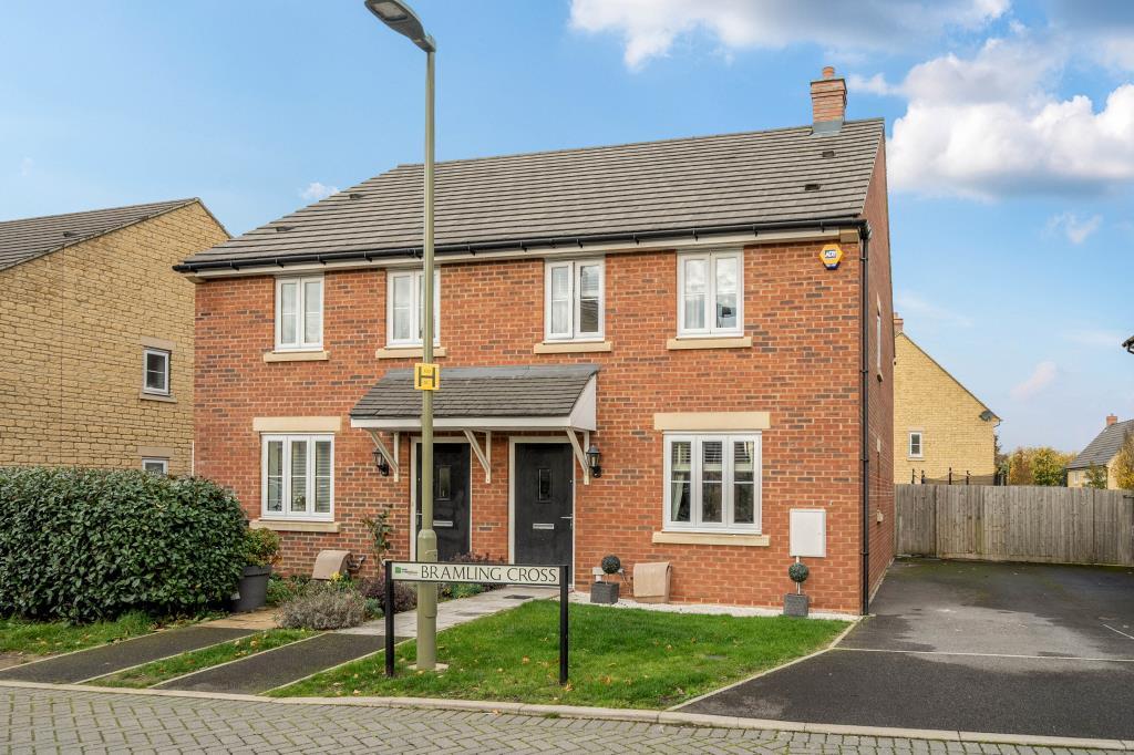 Main image of property: Bramling Cross, Southmoor, Abingdon, OX13