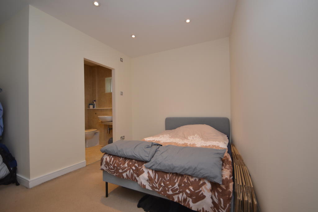 2 bedroom apartment for sale in Ivanhoe Road, Aigburth, Liverpool