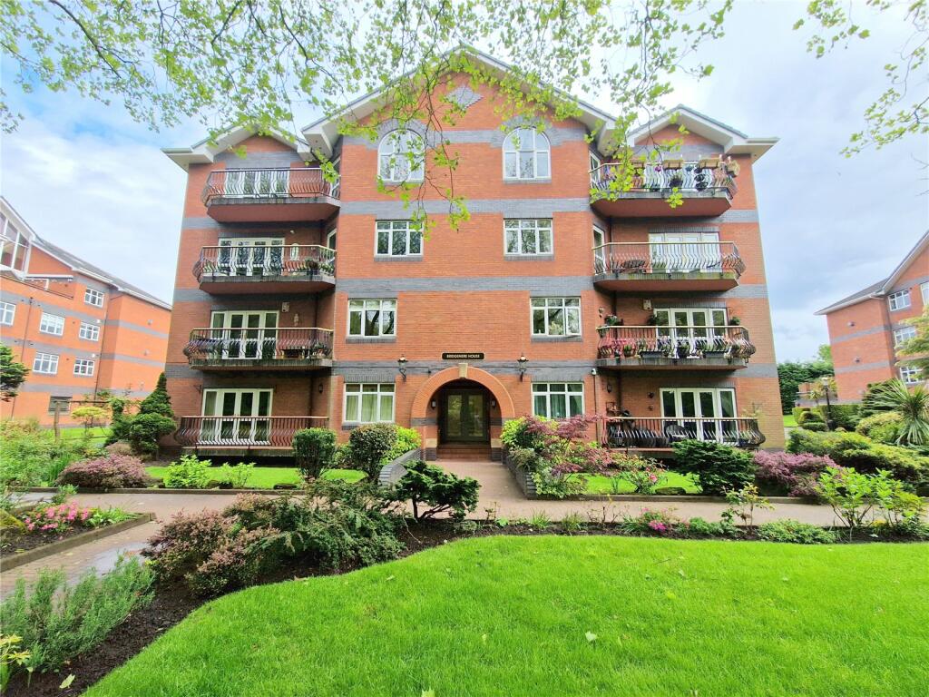 2 bedroom apartment for sale in Mossley Hill Drive, Sefton Park, Merseyside, L17