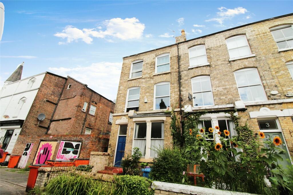 6 bedroom end of terrace house for sale in Sefton Grove, Aigburth