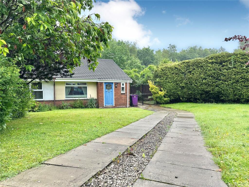 2 bedroom bungalow for sale in Herdman Close, Belle Vale, Liverpool, L25