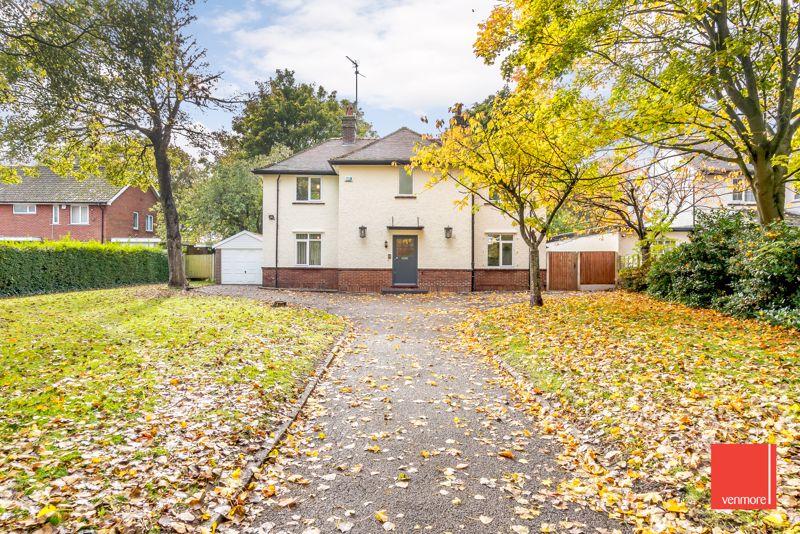 4 bedroom detached house for sale in Aintree Lane, Liverpool, L10