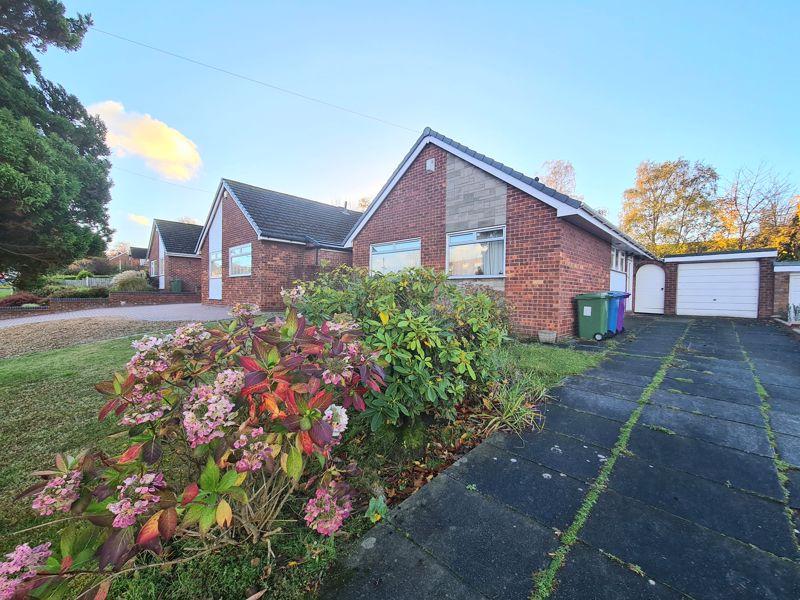 2 bedroom bungalow for sale in Gateacre Park Drive, Liverpool, L25