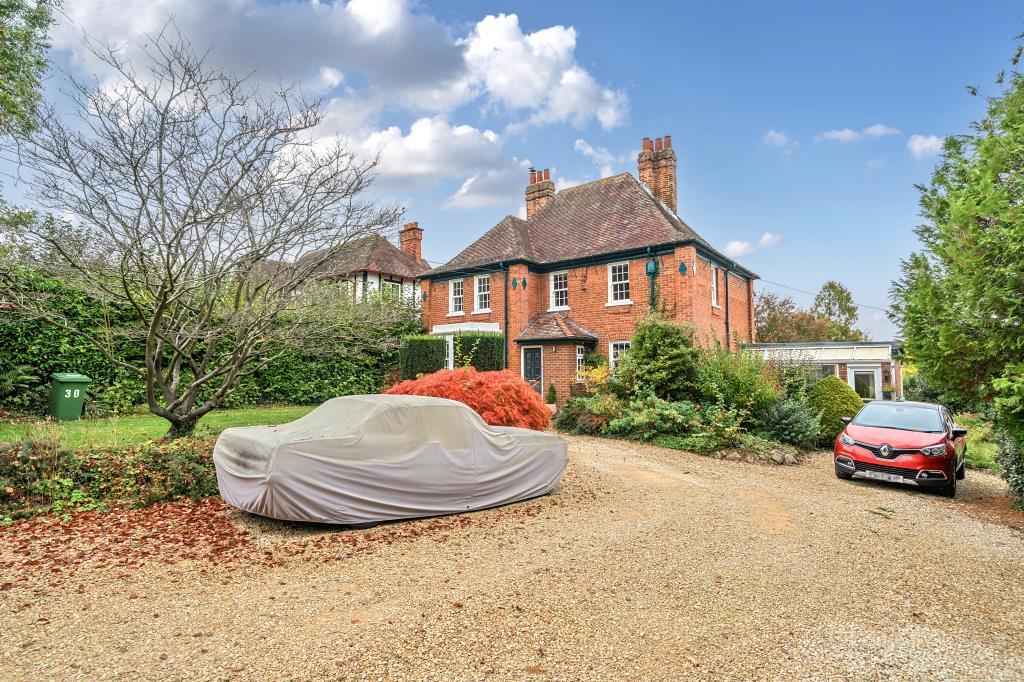 Main image of property: Cumnor Hill, Oxford, OX2