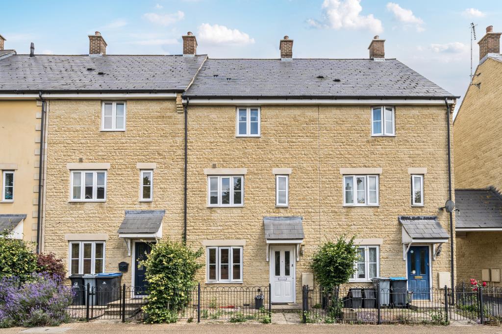 Main image of property: Bluebell Way,  Shilton Park, Carterton,  Oxfordshire, OX18