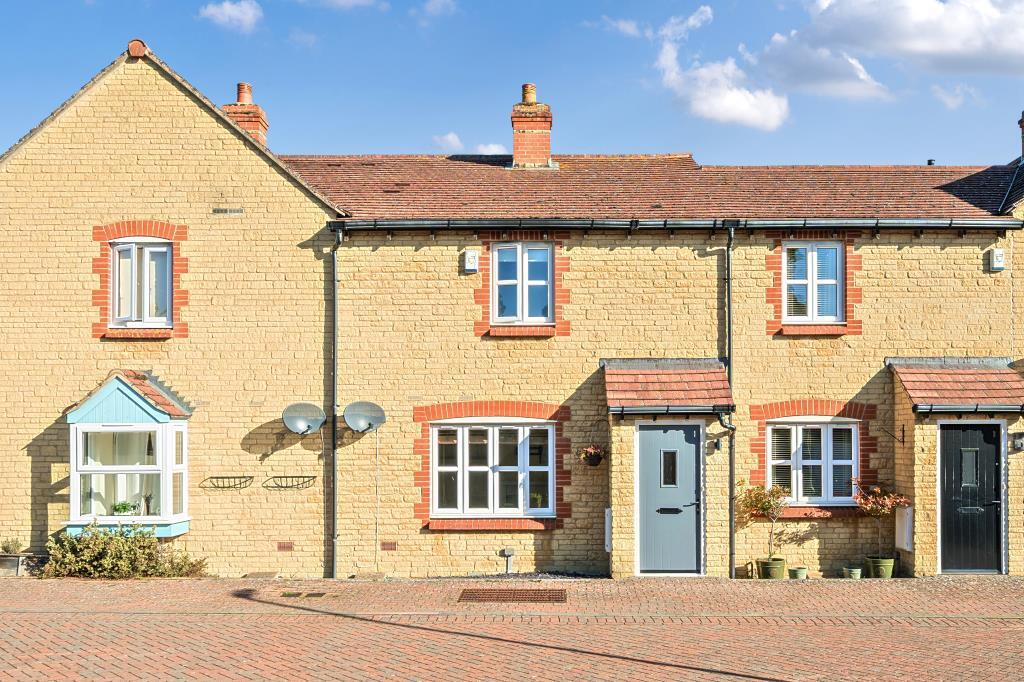 Main image of property: Hardingham Close, Carterton, OX18