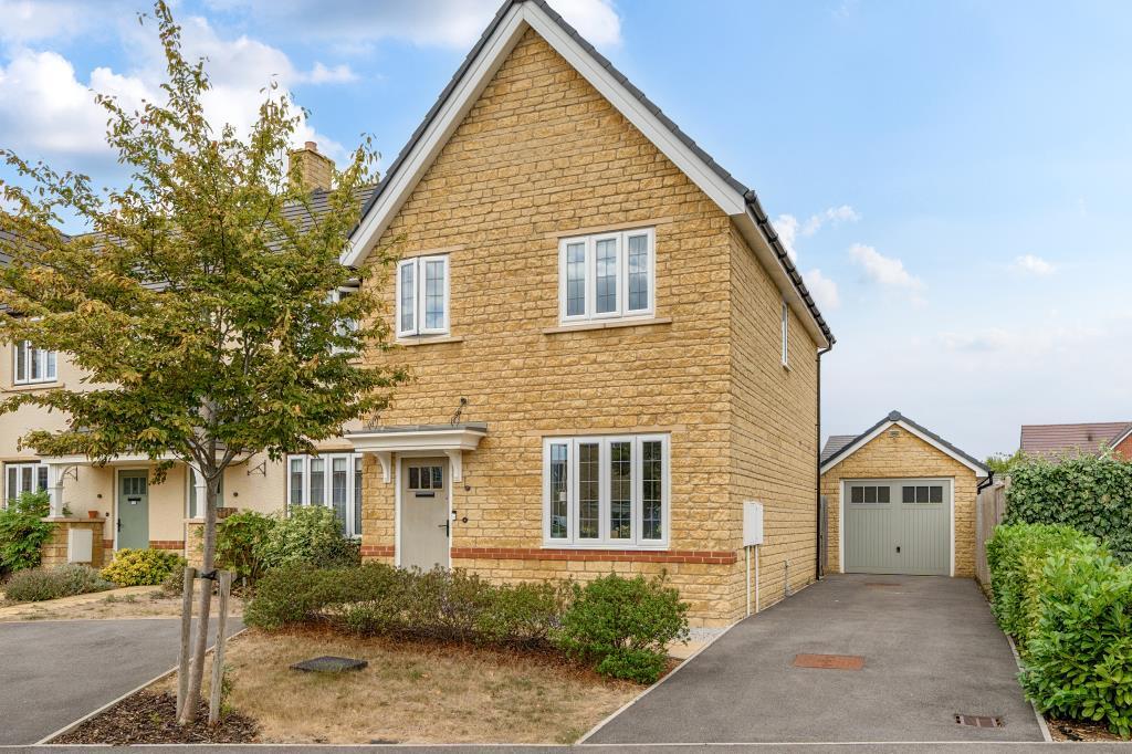 Main image of property: Carterton, Oxfordshire, OX18