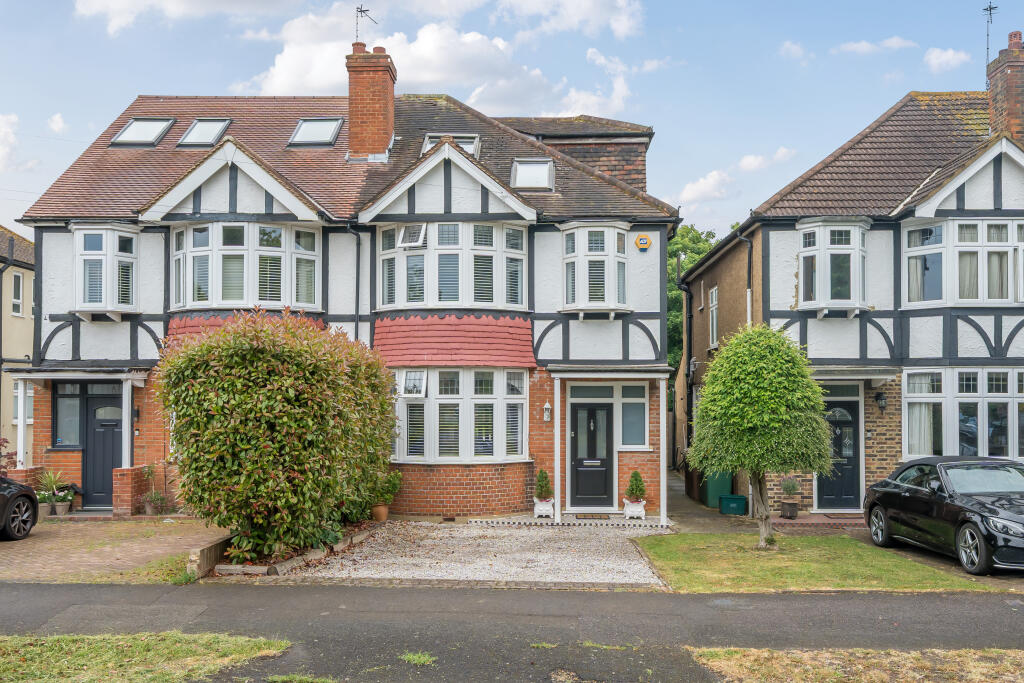 4 bedroom semi-detached house