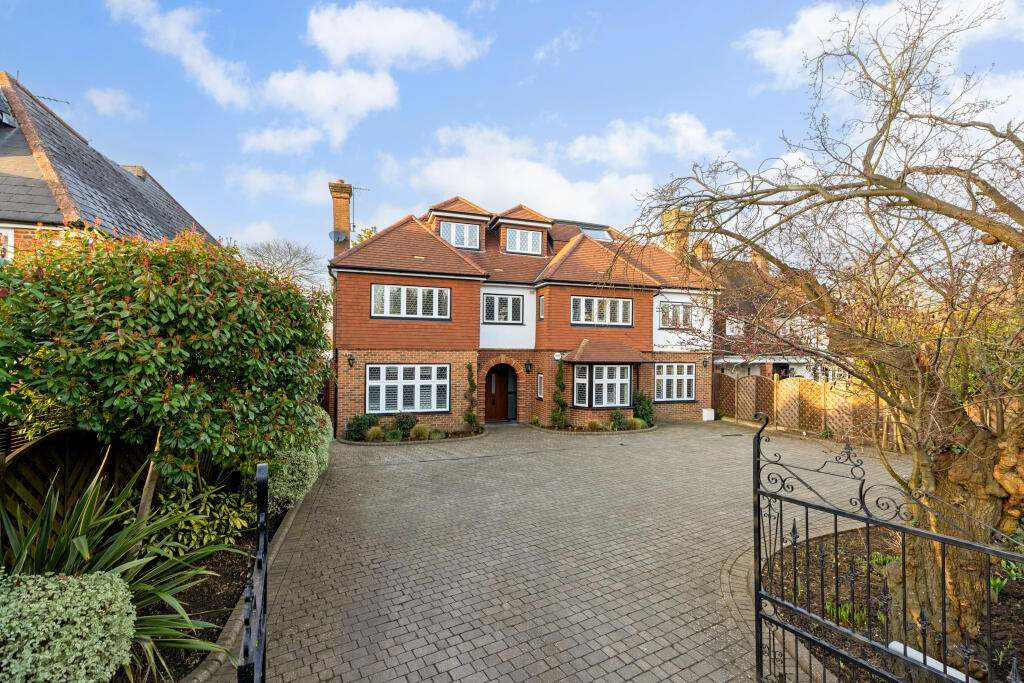 Main image of property: The Crescent, SUTTON, SM2