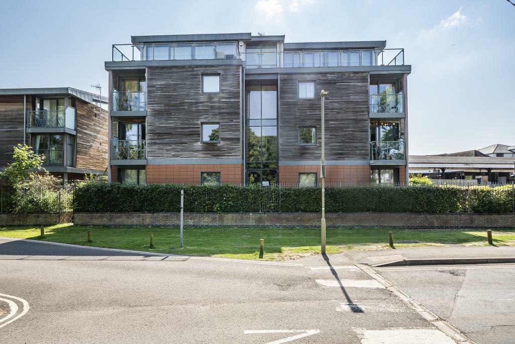2 bedroom flat for sale in Henley on Thames, Oxfordshire, RG9
