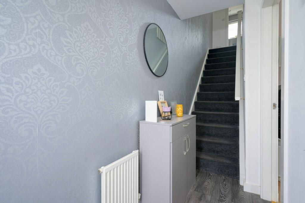 3 bedroom terraced house for sale in Norway Gardens, Dunfermline, KY11