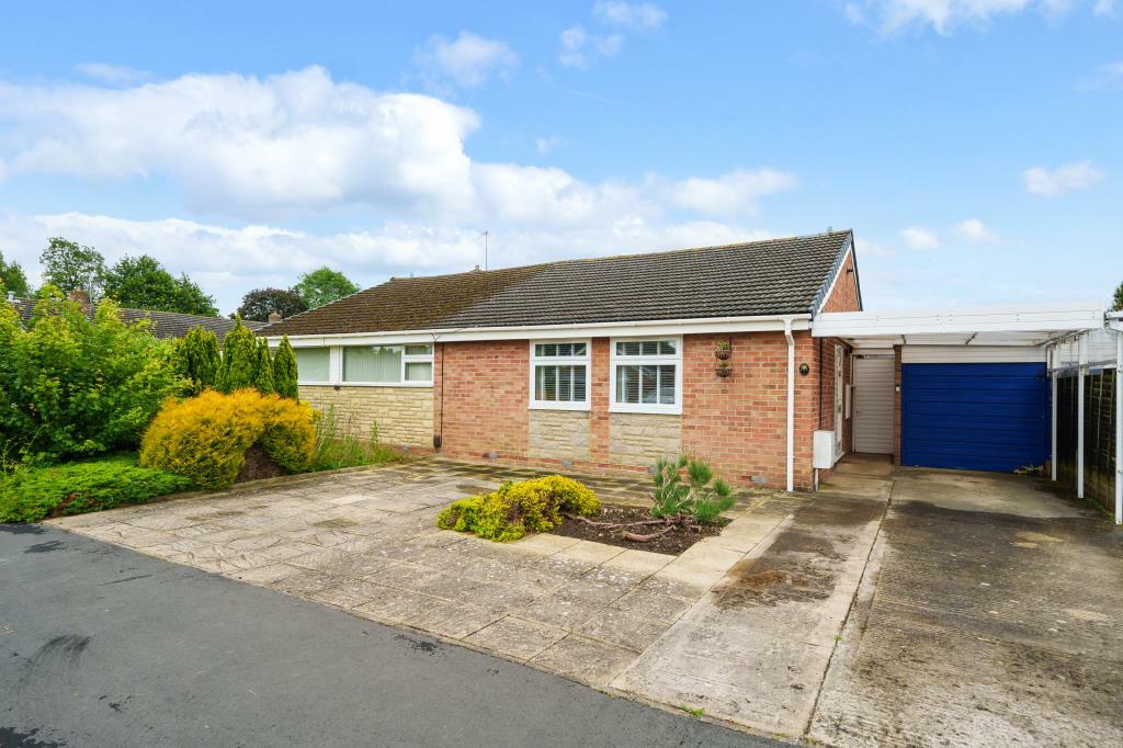 2 bedroom semidetached bungalow for sale in Kidlington, Oxfordshire, OX5