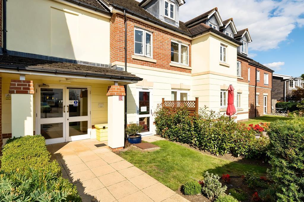 Main image of property: Lightwater, Surrey, GU18