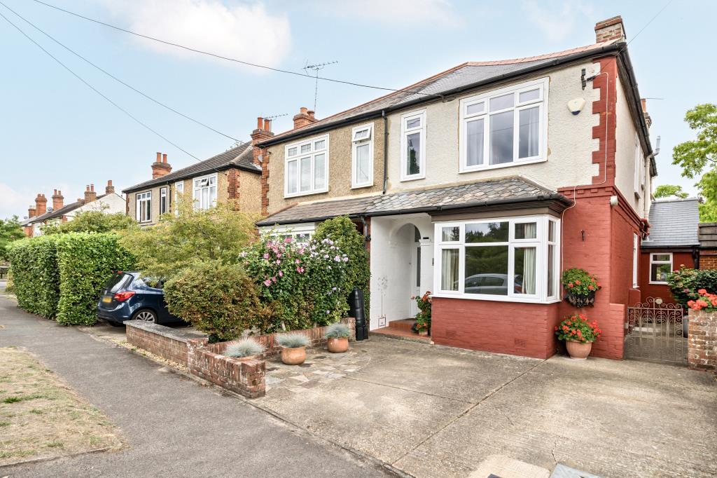 Main image of property: Lightwater, Surrey, GU18