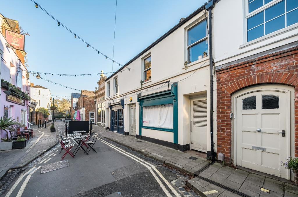 Main image of property: North Parade Avenue, Central North Oxford, OX2