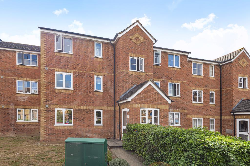 2 bedroom flat for sale in Feltham, Middlesex, TW13