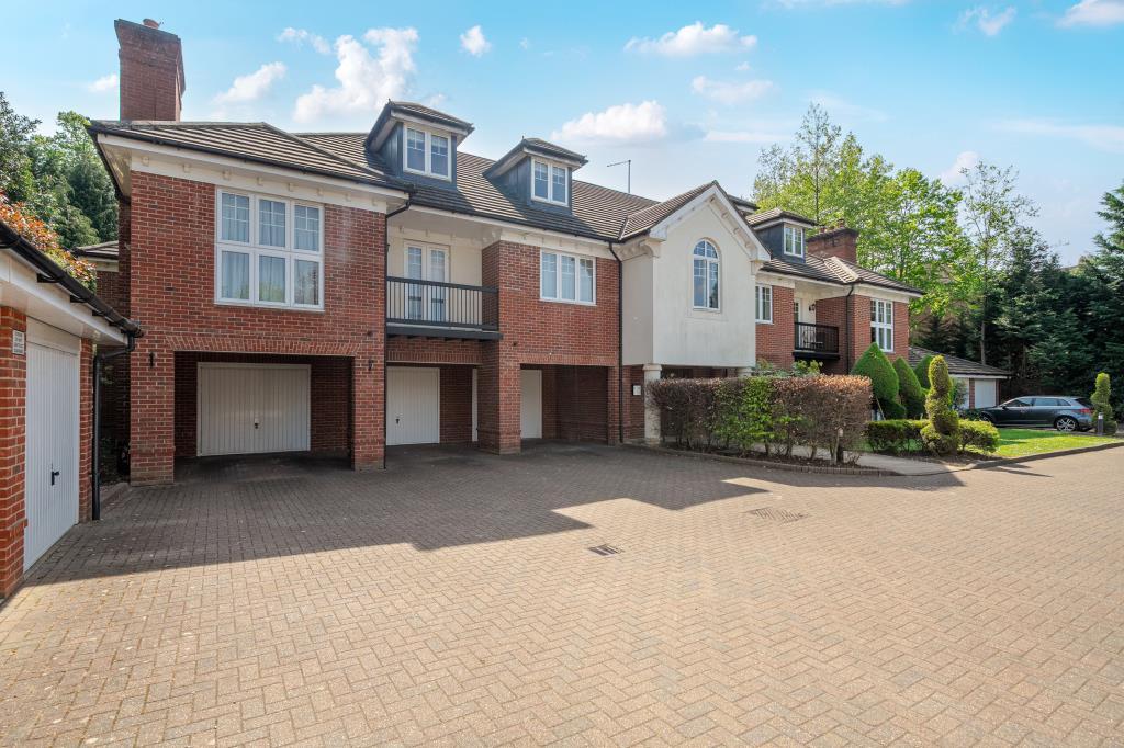 Main image of property: Sunningdale, Berkshire, SL5