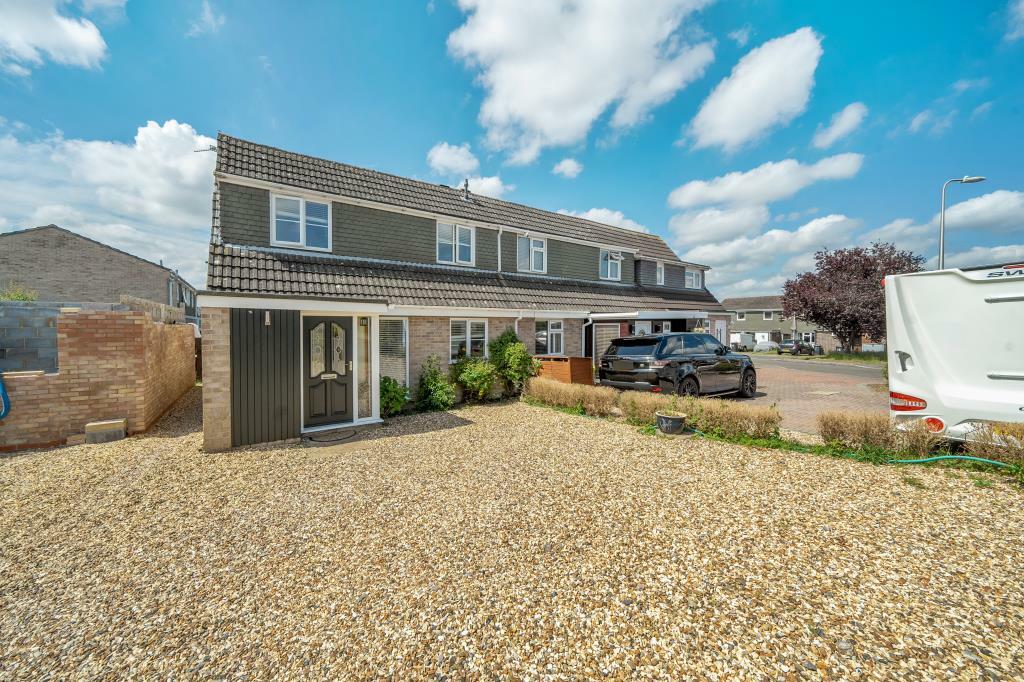3 bedroom end of terrace house for sale in Thatcham, Berkshire, RG18