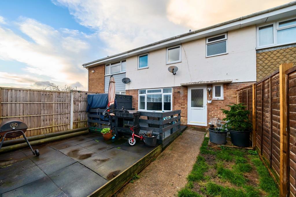 3 bedroom terraced house for sale in Evenlode Drive, Berinsfield, OX10