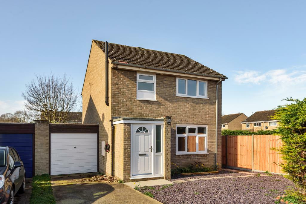 3 bedroom link detached house for sale in Witney, Oxfordshire, OX28