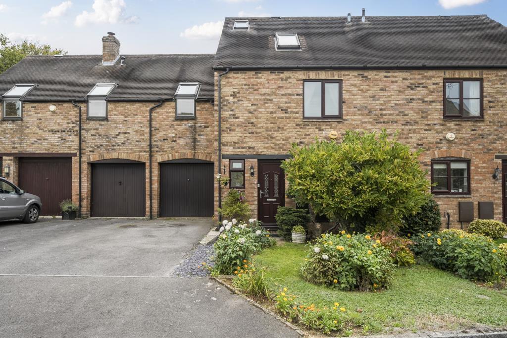 Main image of property: Idbury Close, Witney, OX28