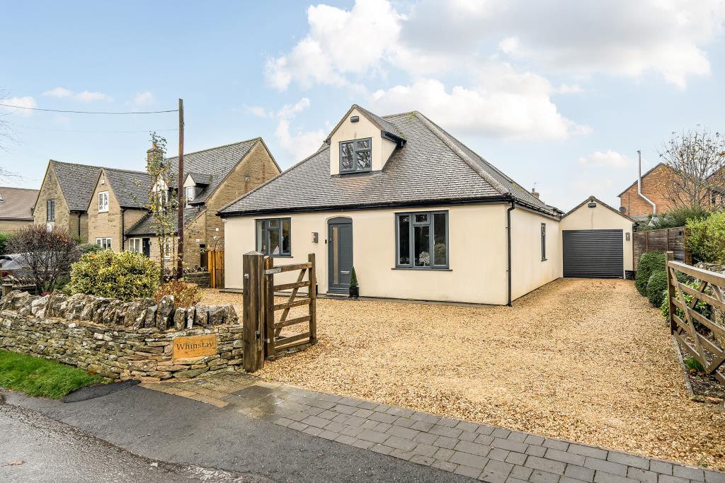 Main image of property: Peaks Lane, Witney, OX29