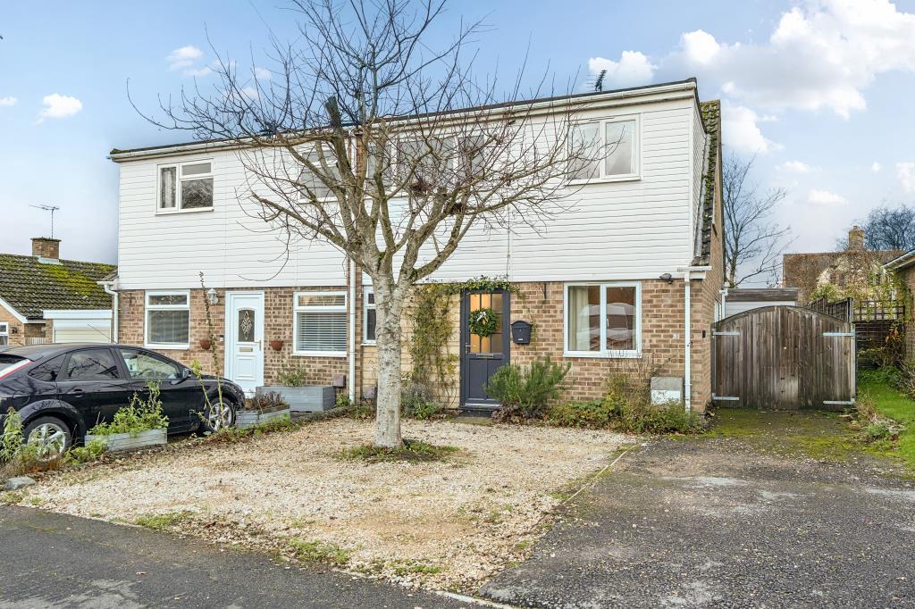 Main image of property: Windmill Close, North Leigh, OX29