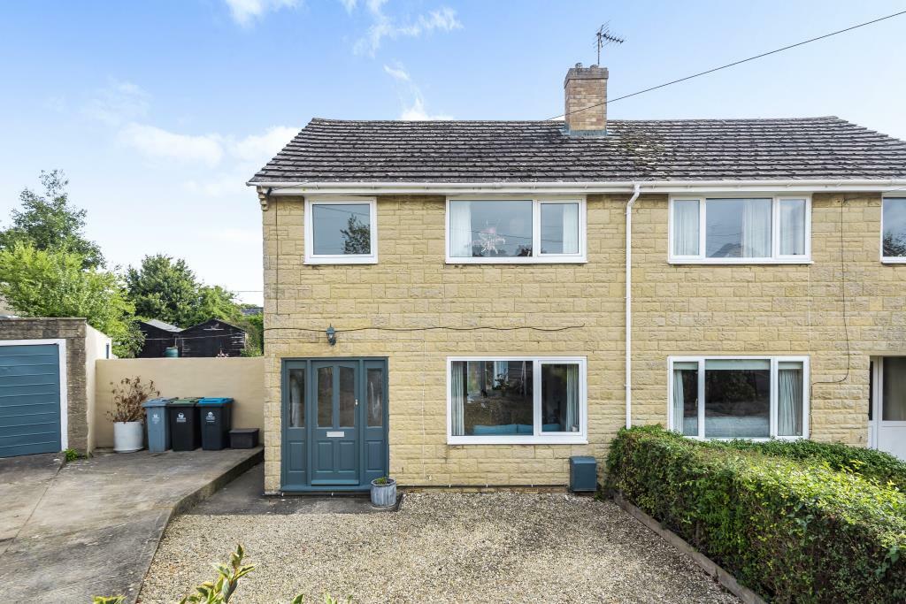3 bedroom semidetached house for sale in Middle Barton, Oxfordshire, OX7