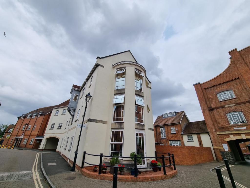 Main image of property: Coopers Lane, Abingdon, OX14