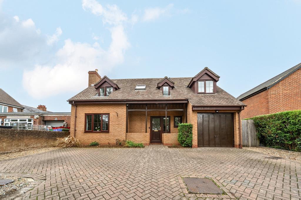 Main image of property: Drayton, Abingdon, OX14