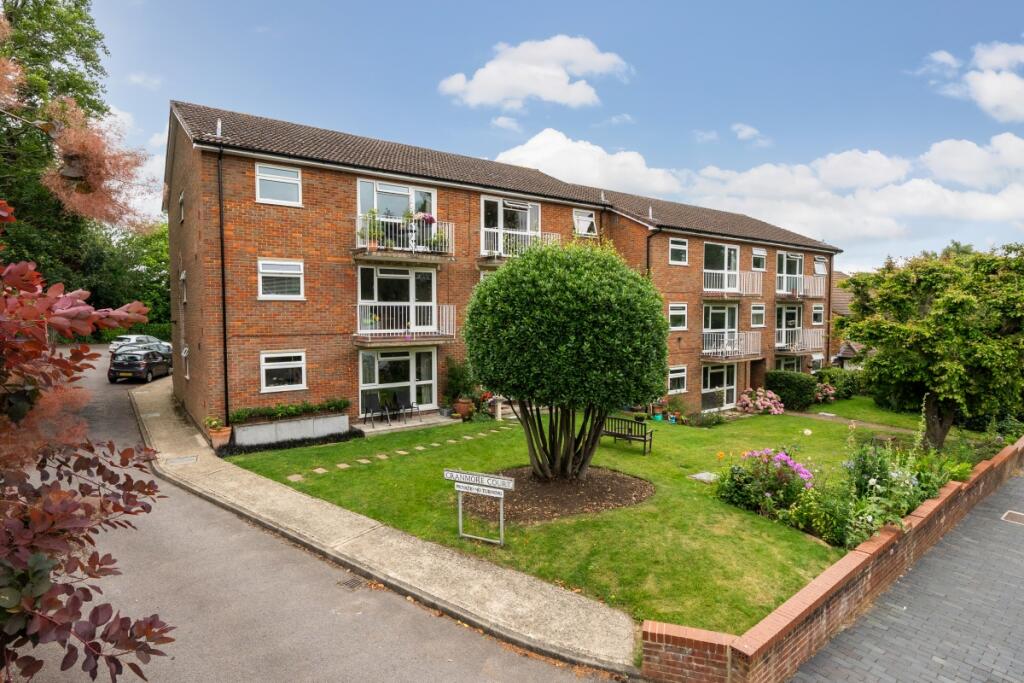 Main image of property: Avenue Road St. Albans AL1