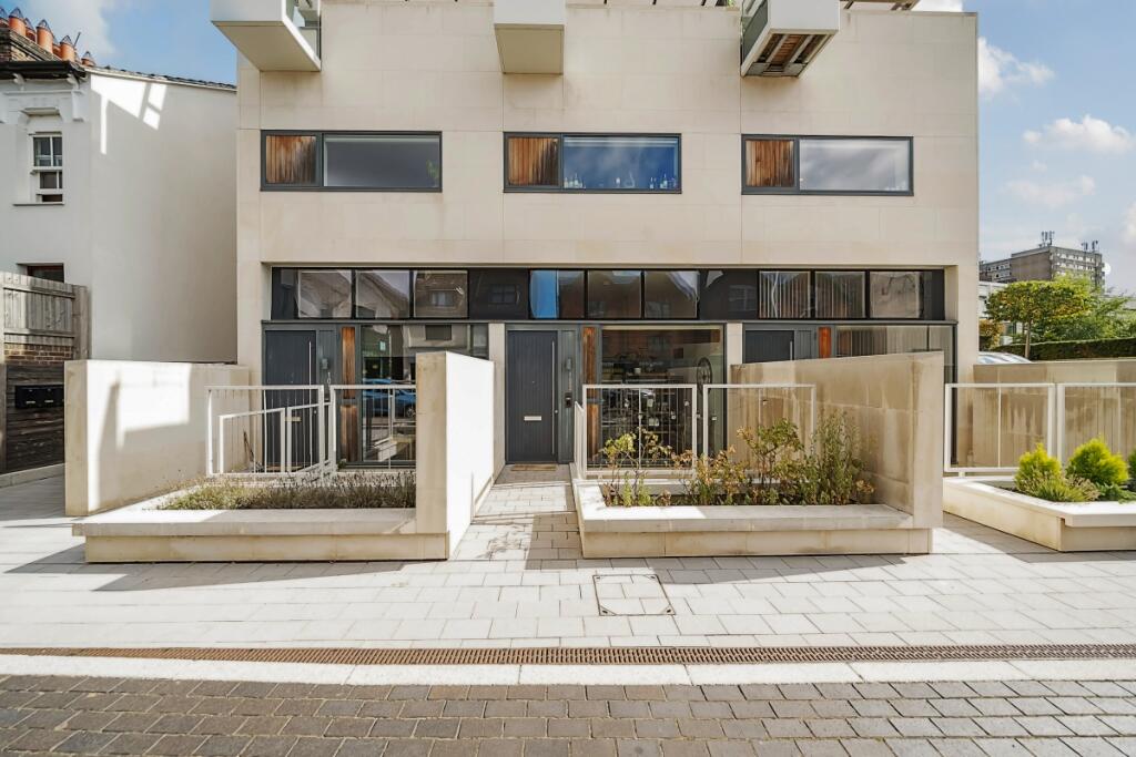 Main image of property: London Road St. Albans AL1