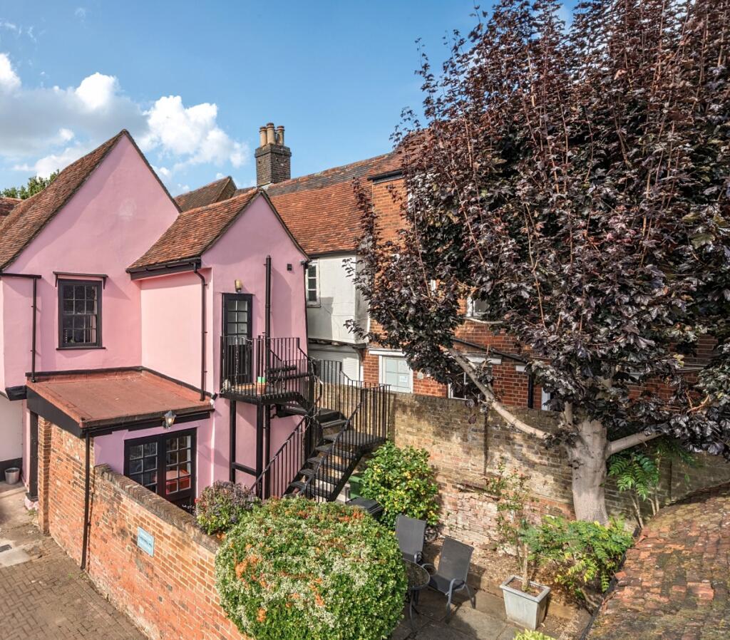 Main image of property: Holywell Hill St. Albans AL1