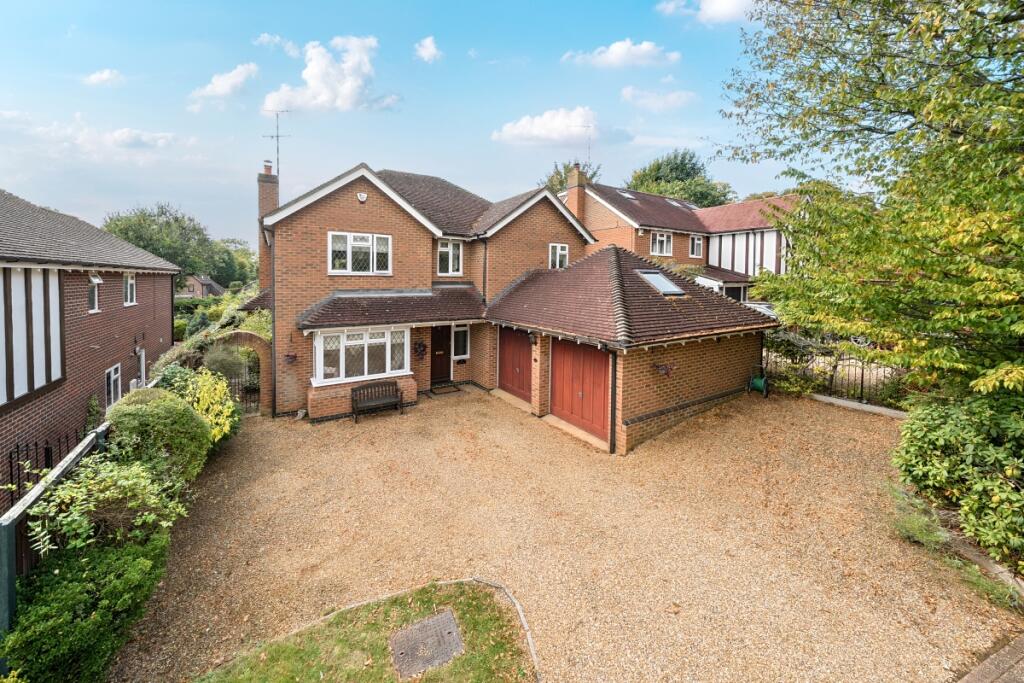 Main image of property: Oaklea Welwyn AL6