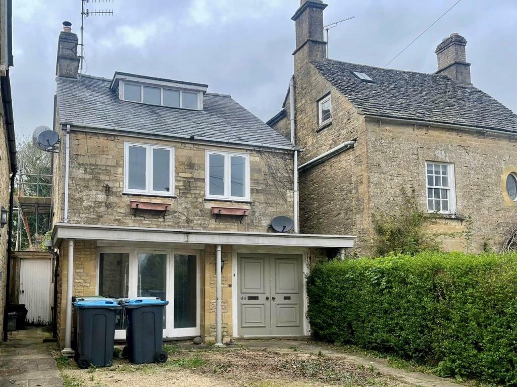 4 bedroom detached house for rent in Milton U Wychwood, Oxfordshire, OX7