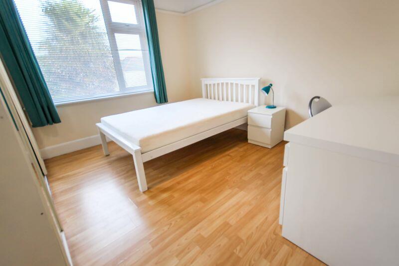 Additional property image - Kinson, Bournemouth