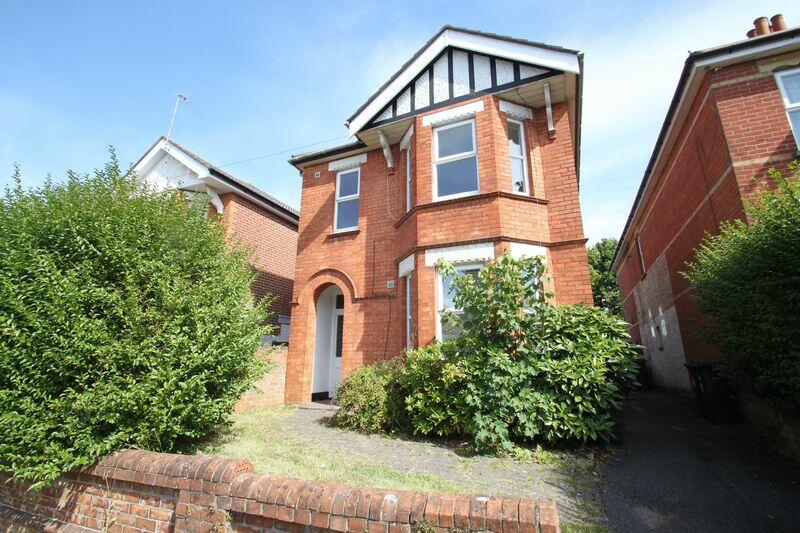6 bedroom detached house for rent in Stanfield Road, Winton, BH9
