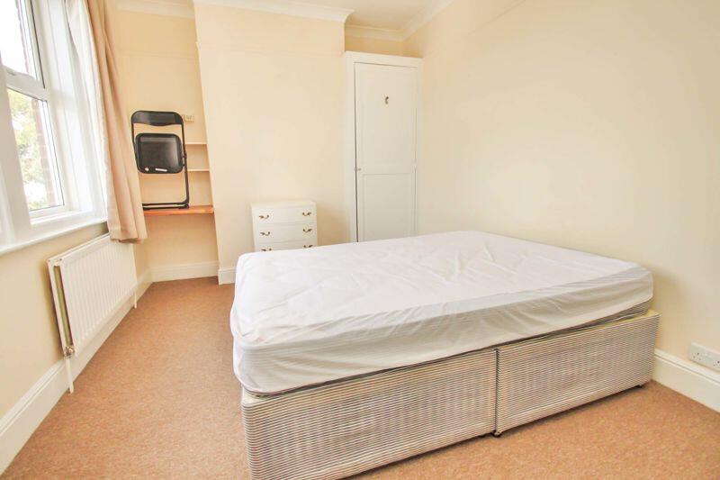 Additional property image - 5 BEDROOM PROPERTY!, Bournemouth