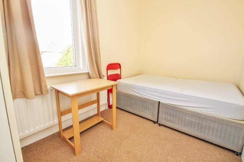 Additional property image - 5 BEDROOM PROPERTY!, Bournemouth