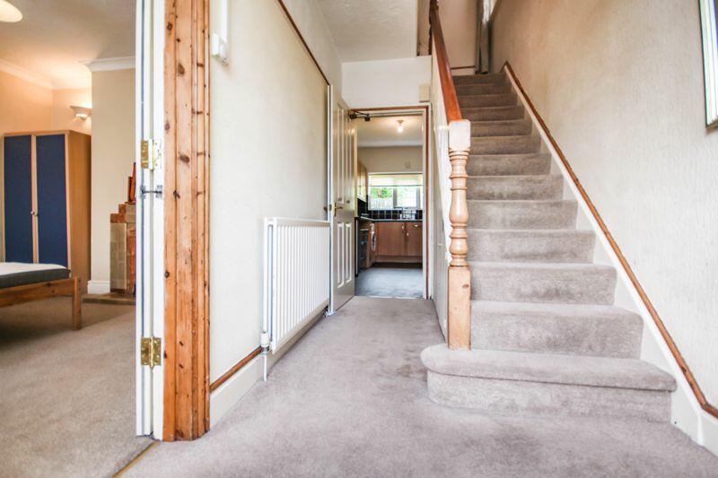 Additional property image - Detached Four Bedroom Student House, Winton