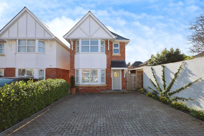 Main image of property: Detached House in Edgehill Road, Winton Built 4 Years Ago With South Facing Garden