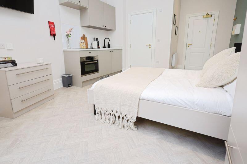 Additional image 5 of Luxury apartment with bills included moments from beach