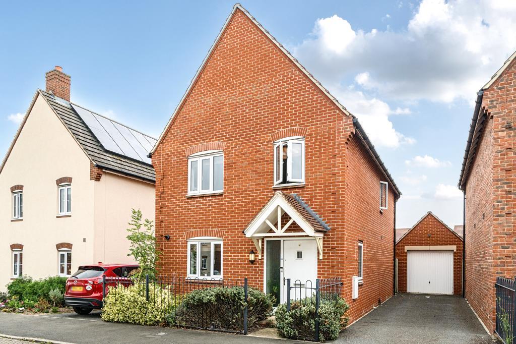 Main image of property: Kingfisher Drive, Didcot, OX11