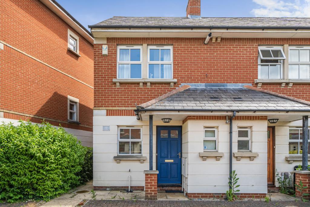 Main image of property: Stable Close, Oxford, OX1