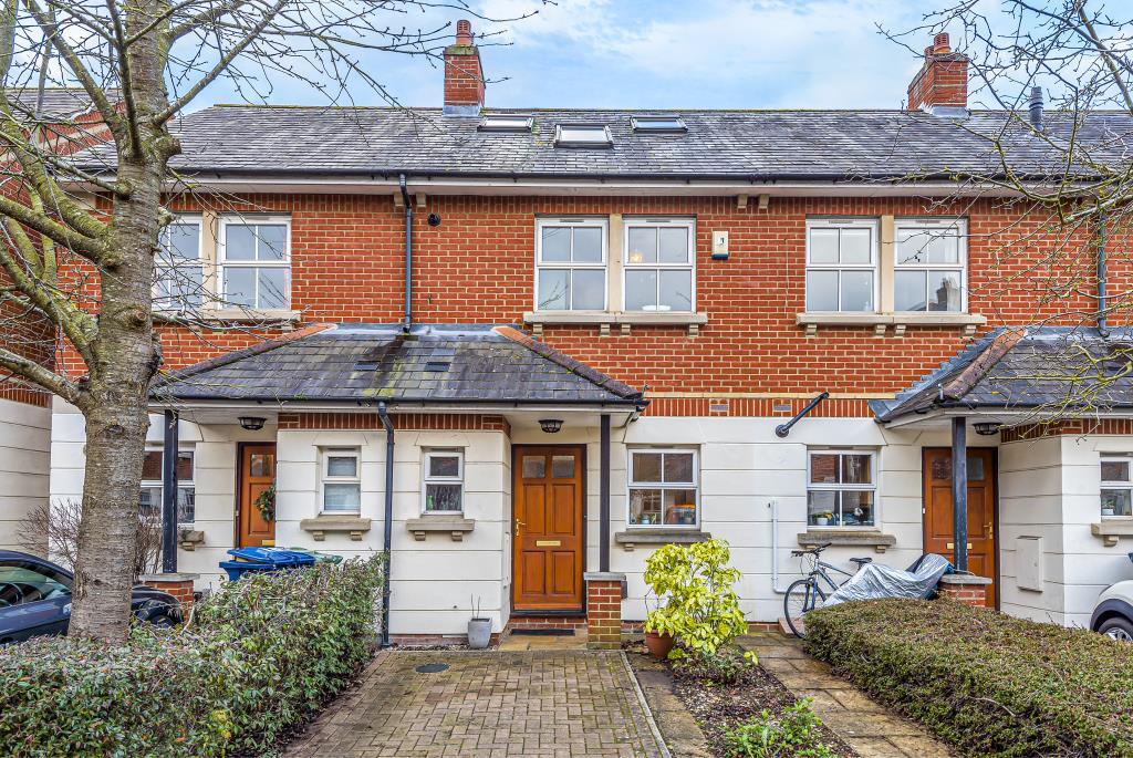 Main image of property: Stable Close, City Centre, OX1