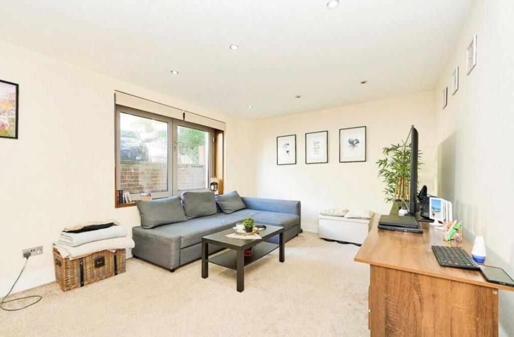 Main image of property: Kingston Hill, Kingston, KT2